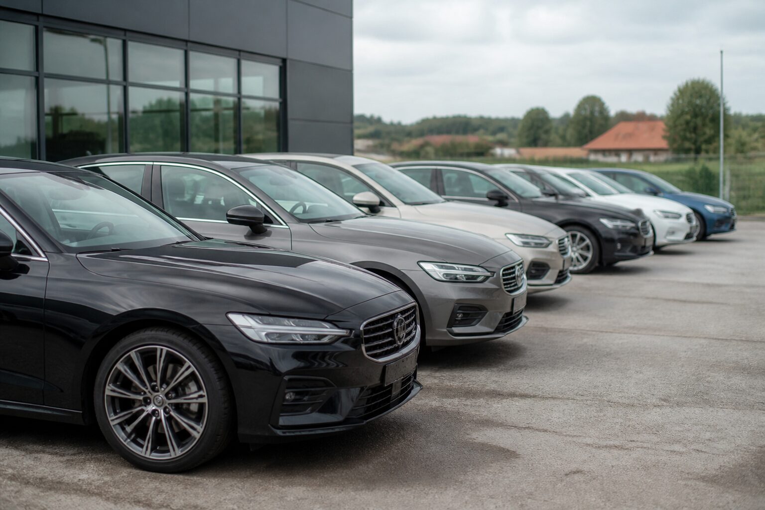 Tweedehandsauto op een verkoopparking in België